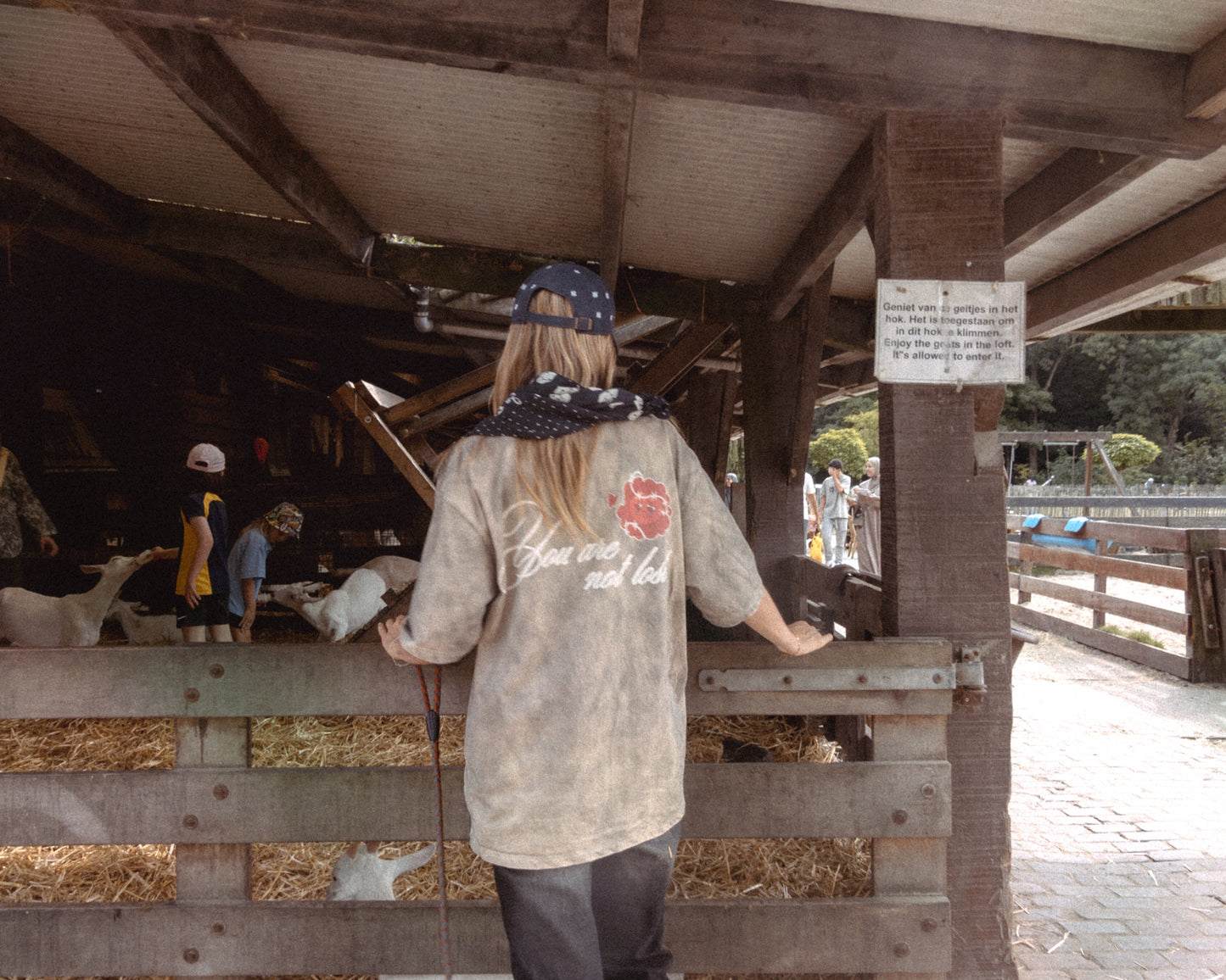 Barbed Love T-Shirt Washed Taupe